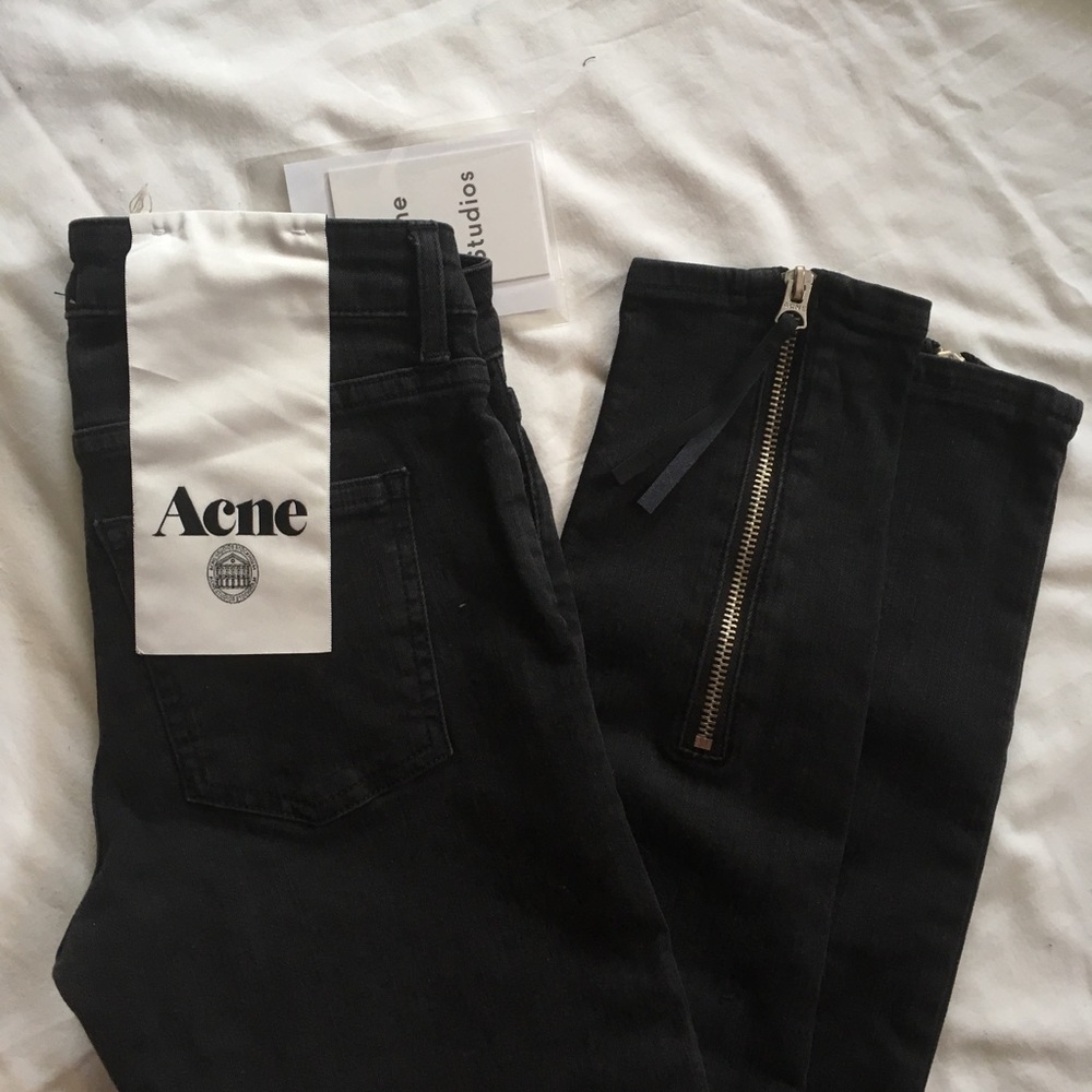 acne skinny jeans + ankle zips in pistol black